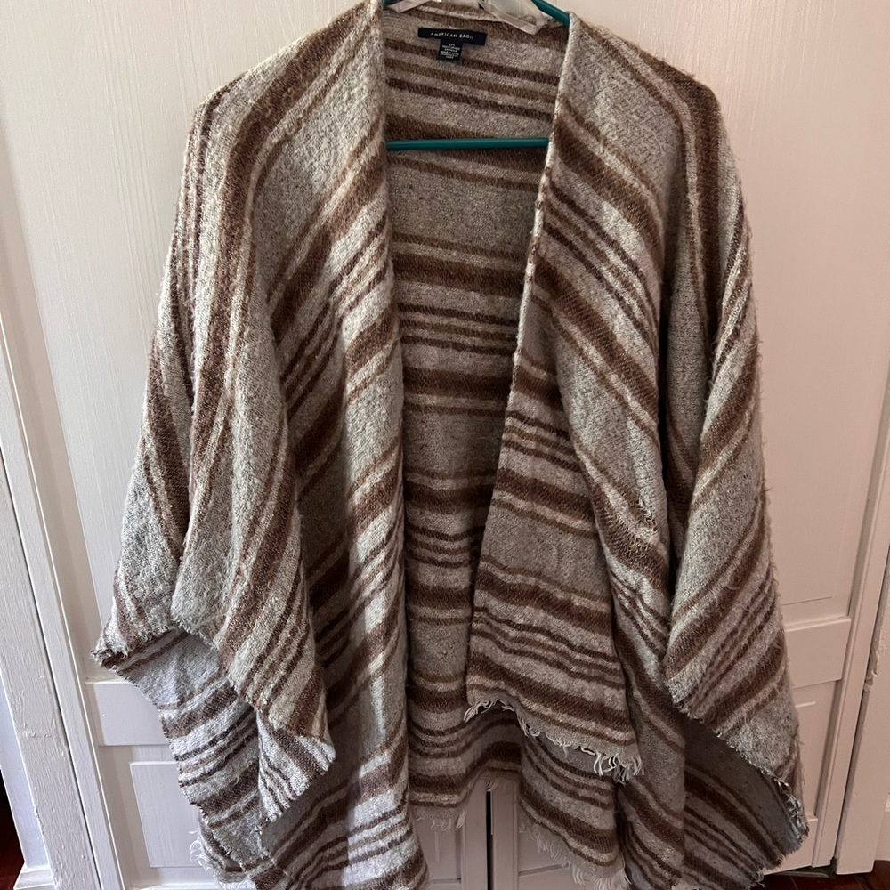 American eagle open cardigan/shawl